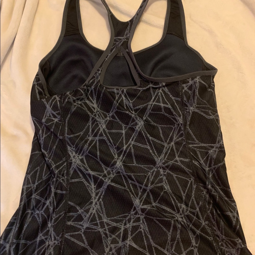Nike - Picture 2 of 4